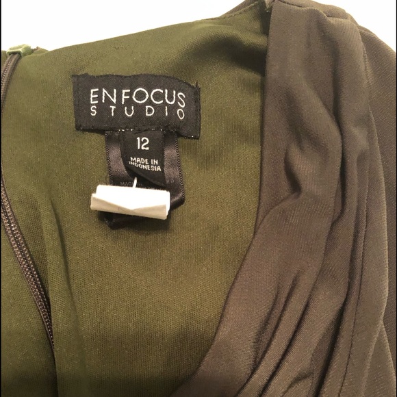 SOLD- Green jumpsuit - Picture 2 of 4